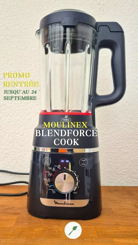 🍃 La rentrée, on l'attaque avec de l'énergie et le bon allié en cuisine ! 🍃

Je me simplifie la vie sans sacrifier le goût : le Blenderforce Cook de @moulinexfrance devient mon copilote en cuisine pour préparer des recettes gourmandes, saines, vegan et sans gluten en un temps record ! 💪

Dans cette vidéo je vous montre pourquoi il a toute sa place sur mon plan de travail:

🔥 Bol en verre jusqu'à 1,5 L et moteur 1000 W pour tout mixer, même les préparations les plus costaudes (oui ça se dit 😁)
🧅 Hachoir inclus pour couper oignons, ail, herbes aromatiques, etc, en quelques secondes
🍲 Programmes automatiques : soupe chaude, compote, smoothie, sauce, etc
⚙️ 6 vitesses manuelles + pulse
🧼 Fonction Auto Clean pour un nettoyage express grâce aux lames amovibles 
📙 200 recettes chaudes et froides sur l'application gratuite My Moulinex 

🥣 Résultat de quelques recettes ici: une soupe froide de petits pois & courgettes, un smoothie avocat & banane et une piña colada sans alcool.

C'est LE genre d'appareil qui donne envie de se remettre aux fourneaux à la rentrée, même avec un emploi du temps chargé. 👝🖊️

👌 Le blender est un essentiel en cuisine et rend bien des services pour beaucoup de recettes simples et rapides. Le Blendforce Cook a beaucoup d'avantages notamment les lames amovibles et de préparer des plats chauds comme froids. 

🎉 PROMO RENTRÉE MOULINEX 🎉
Jusqu'à -30% sur une sélection de produits, dont 20€ de réduction sur le Blenderforce Cook jusqu'au 21 septembre. C'est le moment idéal pour investir dans un allié cuisine qui vous fera gagner du temps toute l'année !

👉 Suivez-moi pour plein de recettes gourmandes, simples, vegan et sans gluten.  Retrouvez toutes mes recettes sur mon blog cuisinenaturelle.com 🌿

[Blenderforce Cook de Moulinex  blender chauffant multifonction (1,5 L, 1000 W) idéal pour préparer soupes, compotes, smoothies et sauces vegan et sans gluten. Profitez de la promo rentrée Moulinex avec jusqu'à 30% de réduction sur une sélection de produits jusqu'au 24 septembre, via lien tracké. Retrouvez plus de recettes healthy sur le blog cuisinenaturelle.com.]

#rentrée2026 #moulinex #blendforcecook #blenderchauffant