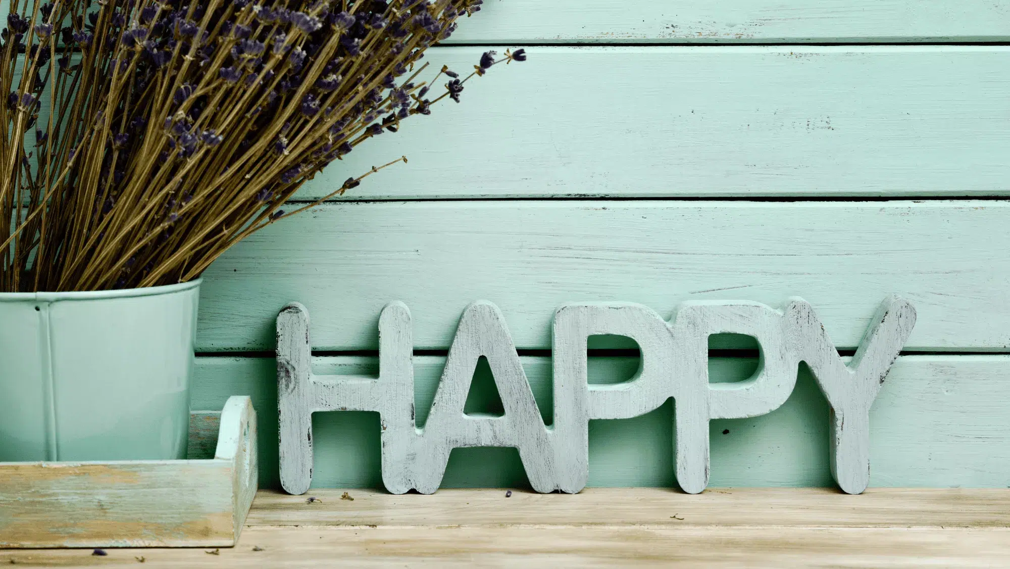 Happy avec lavande pour devenir plus heureux