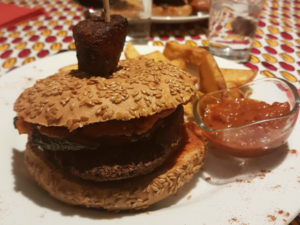 Burger vegan africain sans gluten Montpellier