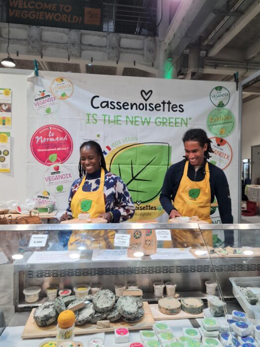 Stand Casse noisette fromagerie vegan lors du Veggie World à Lyon en 2023