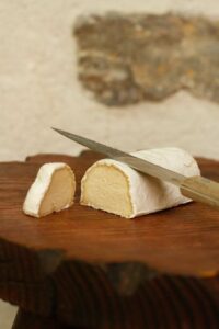 La Bûchette de V Gil's fromage de chèvre vegan avec couteau