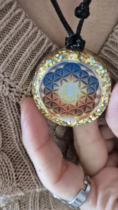 générateur d'Orgone soleil intérieur unviers fleur de vie