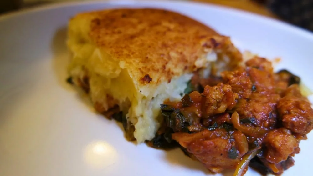 Parmentier végétarien avec protéines de soja texturées et purée de tomate