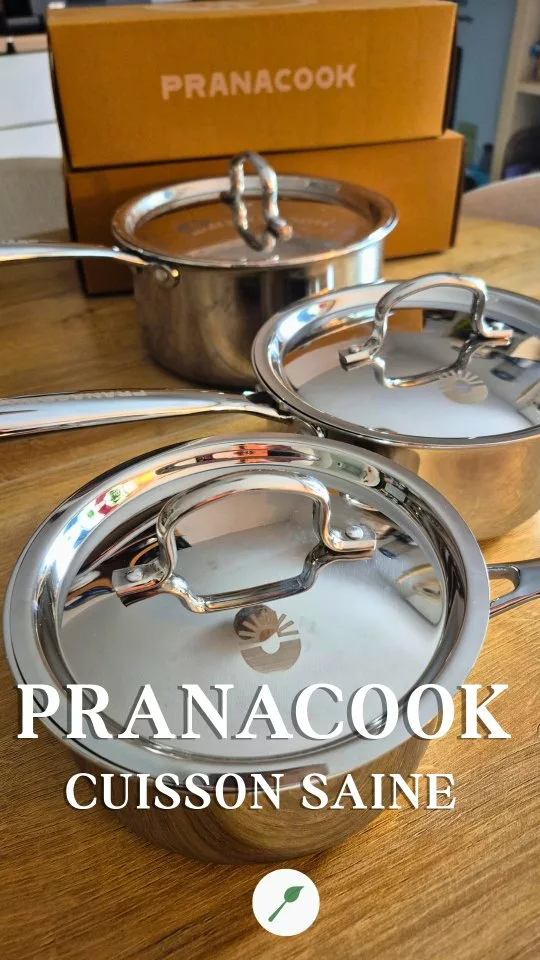 🤩 LE set indispensable pour une cuisine saine : mes casseroles @pranacook_

Ça fait maintenant plusieurs années que je cuisine à l'inox, et je ne reviendrai jamais en arrière ! J'utilise les ustensiles Pranacook au quotidien et je suis conquise. 🥰

✨ Le set de 3 casseroles (16/18/20cm) - Inox 18/10, 3 plis
🔸 Sans revêtement anti-adhésif : une cuisson saine, sans substances nocives
🔸 Sans PFAS, PTFE, ni PFOA
🔸 Montée en température rapide et homogène grâce à l'inox 3 plis sur toute la surface
🔸 Compatible tous feux, y compris induction
🔸 Passe au lave-vaisselle
🔸 Garantie à vie 🙌

🔑 Mes astuces pour une cuisson sans accroc à l'inox :
1️⃣ Préchauffez votre poêle à feu moyen pendant 2 minutes
2️⃣ Faites le test de la goutte d'eau pour vérifier la température
3️⃣ Ajoutez de la matière grasse avant de cuisiner
4️⃣ Évitez les feux vifs : grâce à la technologie 3 plis, vous n'en avez pas besoin !

J'en ai même équipé mes parents avec mes anciens ustensiles et ils sont ravis ! Ils se demandent maintenant pourquoi ils n'ont pas changé plus tôt ! 😄

💰 199 € le set (au lieu de 237 € à l'unité)
🎁 Avec mon code CUISINENATURELLE, profitez de -10% sur tout le site Pranacook soit le set à 179,10 € ! Profitez-en pour prendre une
nouvelle bonne habitude pour la rentrée. 😉

Caroline 🌻 

* Collaboration commerciale - code affilié 

[Cuisson saine - cuisson inox 18/10 - casserole inox - sans PFAS - cuisson sans perturbateurs endocriniens - inox 18/10 - Pranacook - cuisine non toxique - astuces cuisine]