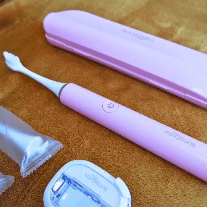 My Variations brosse à dents électrique, son étui et Stérilisateur UV code promo CARO10